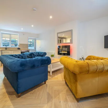 Holiday home Homes No2 Newmans Mall